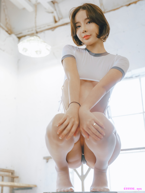 009. Hyunji(현지) Vol.008 - Camel Txx is The Best For Bloomer